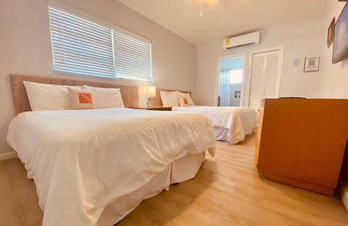 Dunmore Town Hotel | Royal Palm Hotel