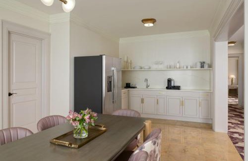 Rochester Hotel | Royal Park Hotel
