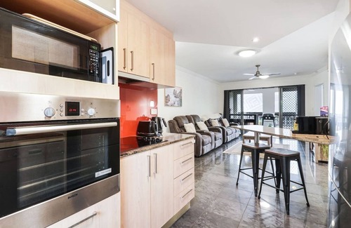Cairns North Apartment | Royal Pavillions Urban Escape- Affordable Luxury in Cairns CBD | Pool, Parking & Prime Location
