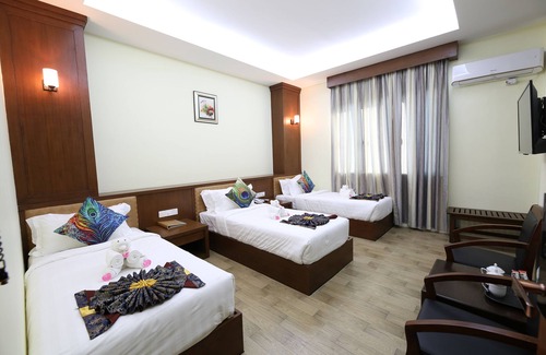 Mandalay Hotel | Royal Peacock Hotel