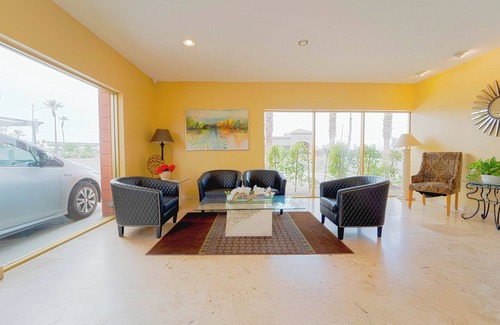 Indio Hotel | Royal Plaza Inn Indio