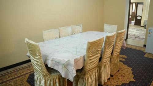 Shymkent House | Royal Pool Cottage