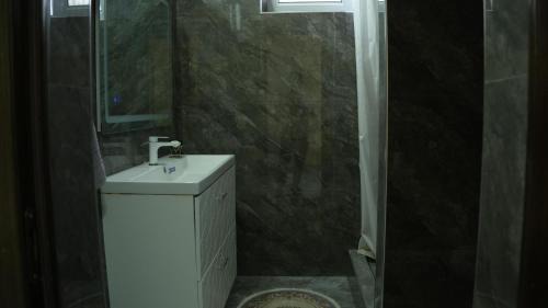 Shymkent House | Royal Pool Cottage