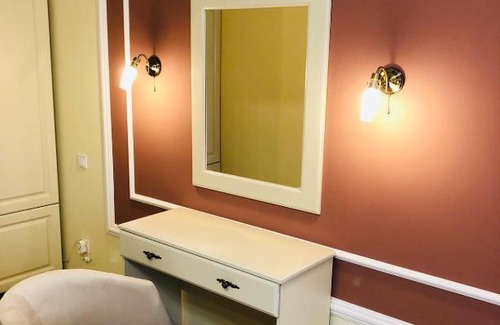 Khmelnytskyi Oblast Apartment | Royal Rest