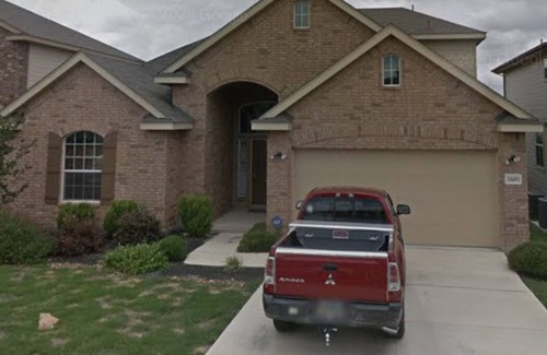 San Antonio House | Royal Retreat (Sea World, Fiesta Texas, Lackland A.F.B, Downtown)