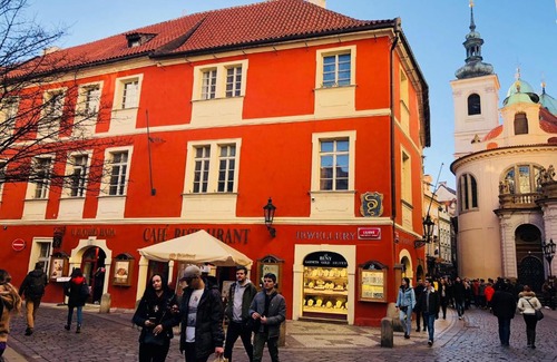 Prague 1 Apartment | Royal Road Residence II