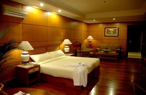 Tretes Hotel | Royal Senyiur Hotel Pasuruan