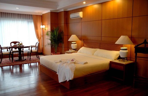 Tretes Hotel | Royal Senyiur Hotel Pasuruan