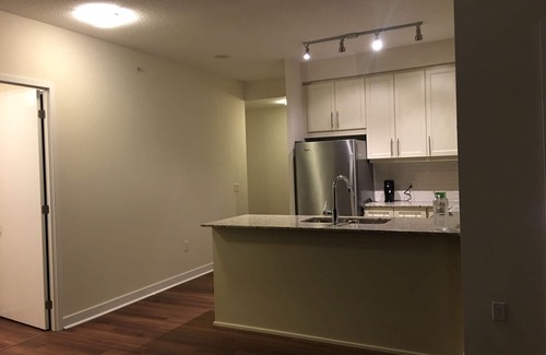 Downtown Mississauga Condo | ROYAL SUITES - Relax & Enjoy your stay at Royal Suites