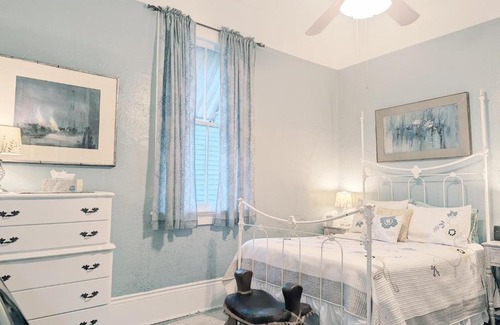 Bywater House | Royal Sunshine
