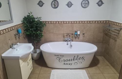 Brakpan House | Royal Villa Guesthouse