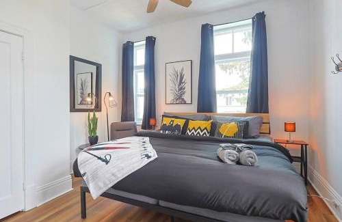 Beaupre Ski Chalet | Royale 1918, 6bdr, game room, net, pool & more