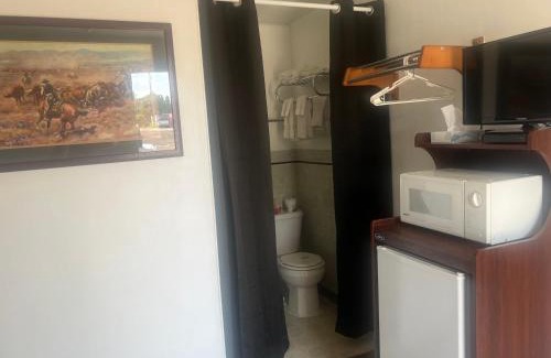 Malta Hotel | Royals Inn Motel