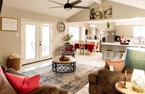 Pasadena House | Royalty Luxe Stay💎3B/2R 🏠No Back Neighbors/Huge Beautiful Patio🌞Sleeps 8🛌