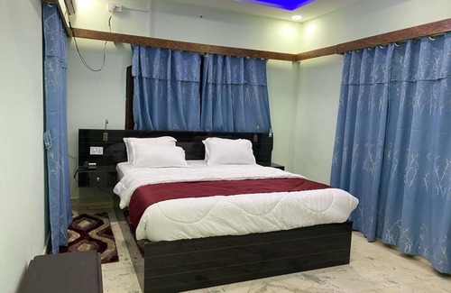 Biratnagar Hotel | Royalwood City Inn