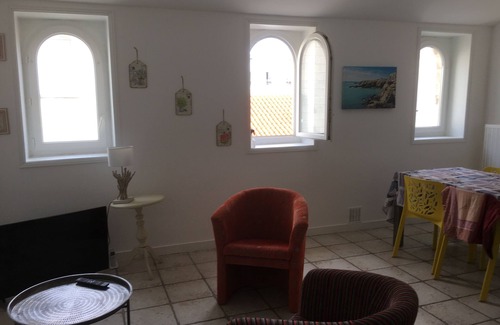 Pontaillac Apartment | ROYAN PONTAILLAC 30m from the beach, 2nd floor villa, 70m2