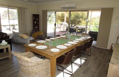 Minlacowie House | Royston Retreat