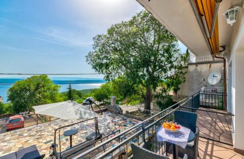 Klanfari Apartment | ROZA