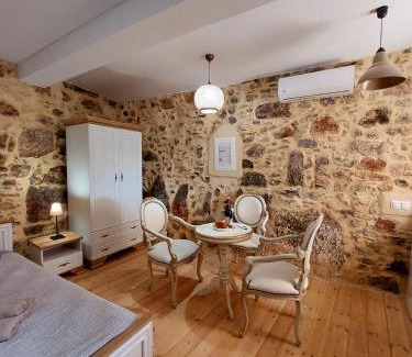 Kato Metochi Apartment | Roza Stone Studio & Suite
