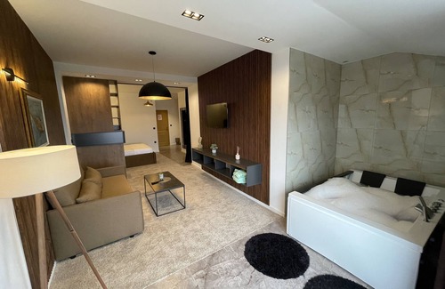 Ranilug Hotel | ROZAFA