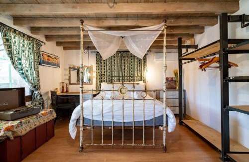 Silikou House | Rozana House