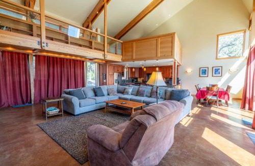 June Lake House | Rr-carson view1 Strap18-005