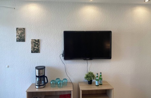 Magdeburg Apartment | RR | Charming Apartment - Balcony - WIFI - Kitchen