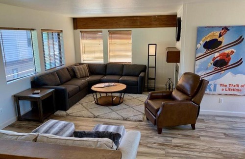 June Lake Apartment | Rr-edgewater04