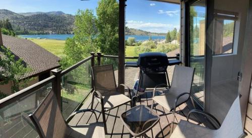 June Lake Apartment | Rr-edgewater04