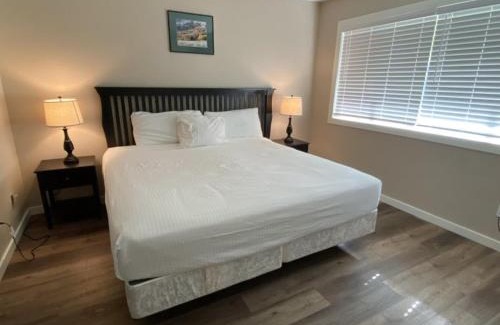 June Lake Apartment | Rr-edgewater17