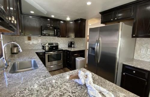 June Lake Apartment | Rr-edgewater17