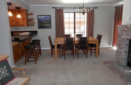 June Lake Apartment | Rr-interlaken 05
