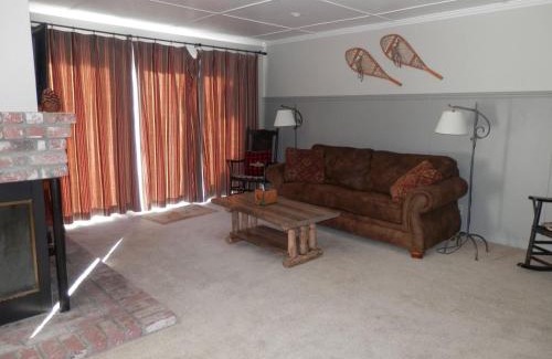 June Lake Apartment | Rr-interlaken 05