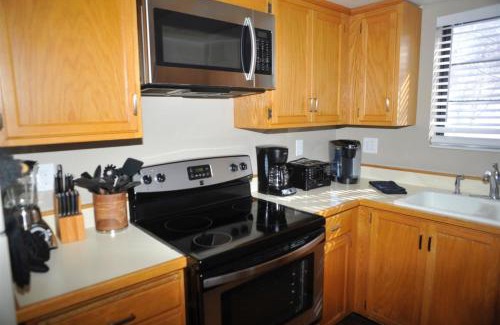 June Lake Apartment | Rr-interlaken 08