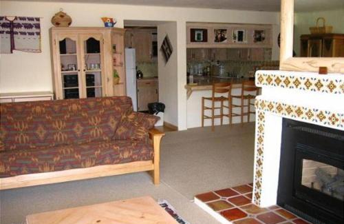 June Lake Apartment | Rr-interlaken 26