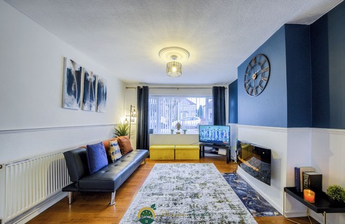 Holbrooks Apartment | RRN Near Ricoh Arena | Wi-fi | Parking