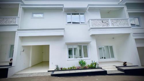 Cisarua Villa | RRR Luxury Villas