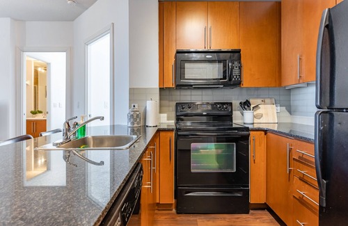 Downtown Mississauga Hotel | RS Boutique Suites - City Centre