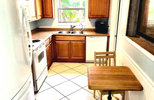 Palm Beach Gardens House | RS Private Suite Heated Pool, Kayak, 5min to Juno Beach & Stadiums