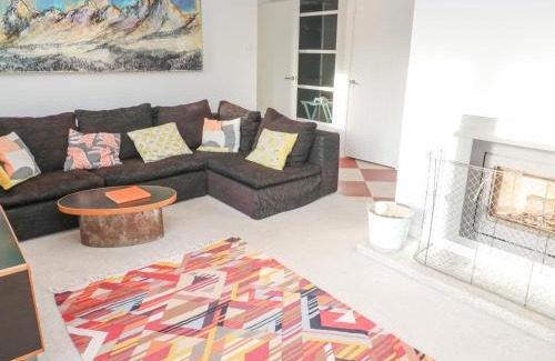 Truro House | Ruan Dinas