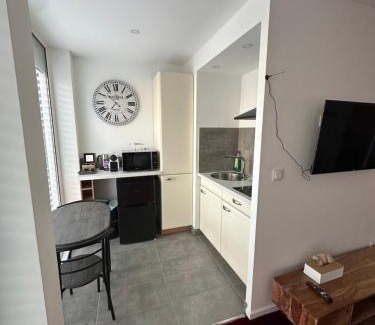 Longwy Apartment | Ruby