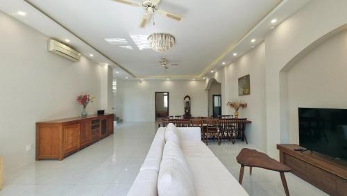 Nha Trang Apartment | RUBY LUXURY VILLA Ocean View by NEST GROUP