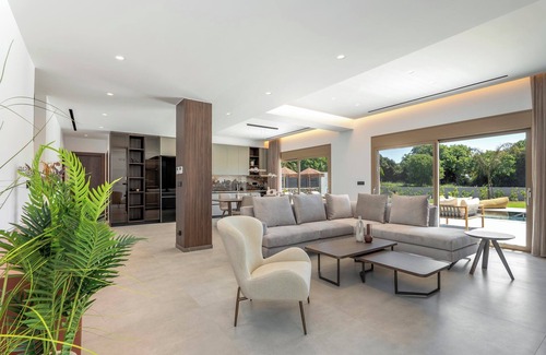 Asgourou Villa | Ruby Paradise