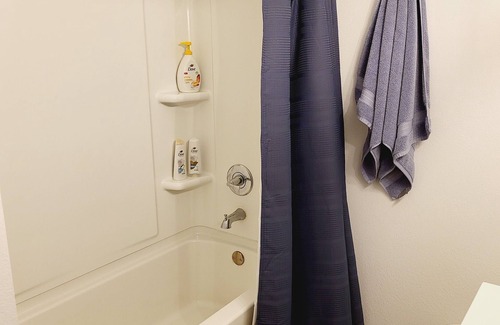 Sand Lake Apartment | Ruby' Townhouse