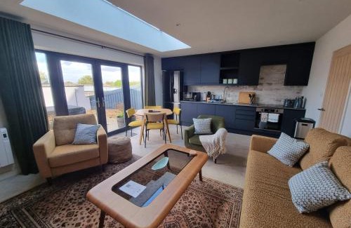 Pill House | Rudgleigh Lodge by Cliftonvalley Apartments