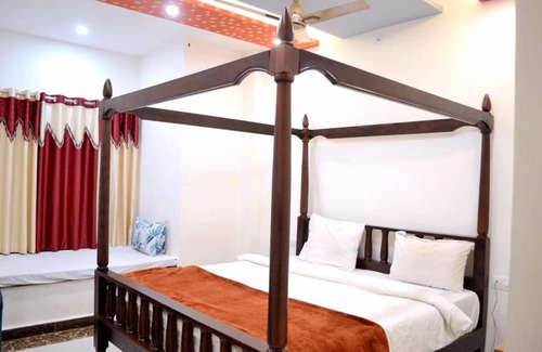 Kumbhalgarh Hotel | RUDRAKSHA HOTEL & RESTAURANT