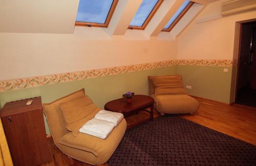 Svente Parish House | Rudzupuķes