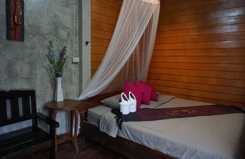 Mae Kon Hotel | Ruen Lamai Lanna