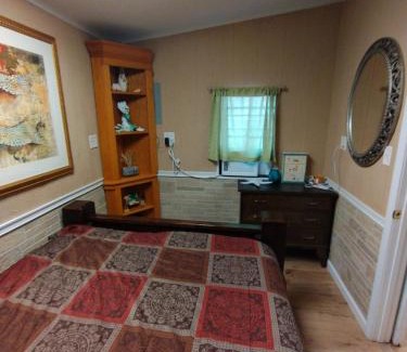 Northeast Pensacola Apartment | Rufi's Retreat