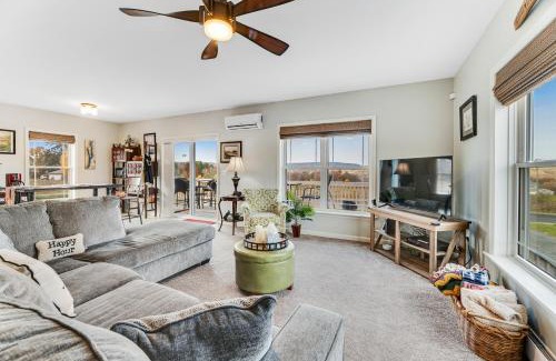 Hammondsport House | Ruftop Ridge